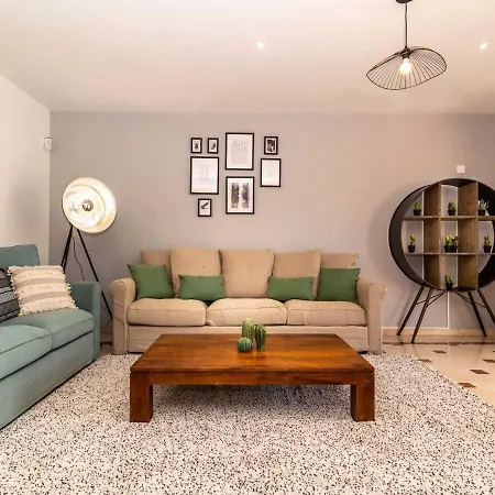 Vacation I El Calvario Villa, Cinema, Pool, Andalusian Garden, Top Location In Old Town Βίλα *