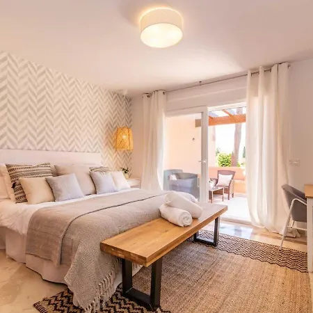 Vacation I El Calvario Villa, Cinema, Pool, Andalusian Garden, Top Location In Old Town * 马尔韦利亚