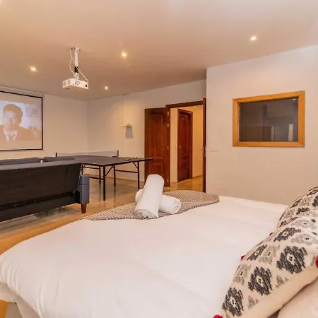 Vacation I El Calvario Villa, Cinema, Pool, Andalusian Garden, Top Location In Old Town 别墅 马尔韦利亚