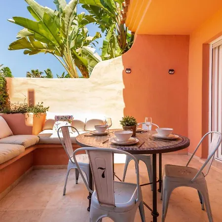 Vacation I El Calvario Villa, Cinema, Pool, Andalusian Garden, Top Location In Old Town 别墅 马尔韦利亚