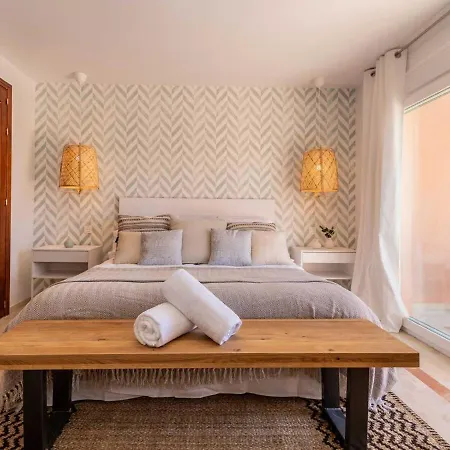 Vacation I El Calvario Villa, Cinema, Pool, Andalusian Garden, Top Location In Old Town Μαρμπέλλα