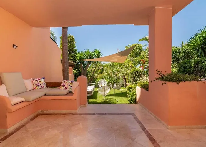 Vacation I El Calvario Villa, Cinema, Pool, Andalusian Garden, Top Location In Old Town Villa *