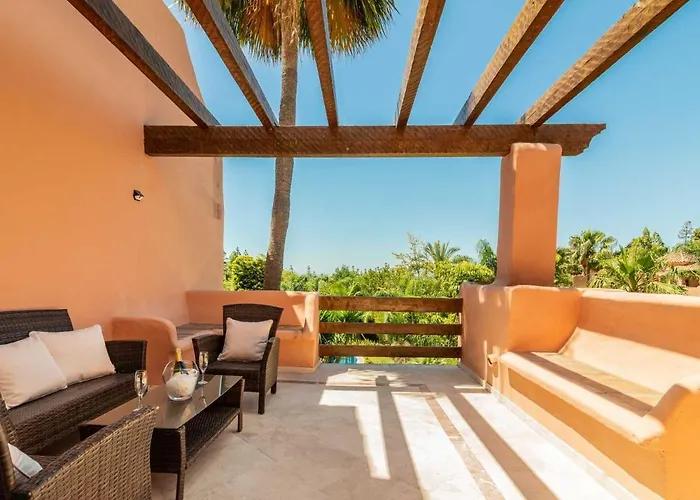 Vacation I El Calvario Villa, Cinema, Pool, Andalusian Garden, Top Location In Old Town Villa