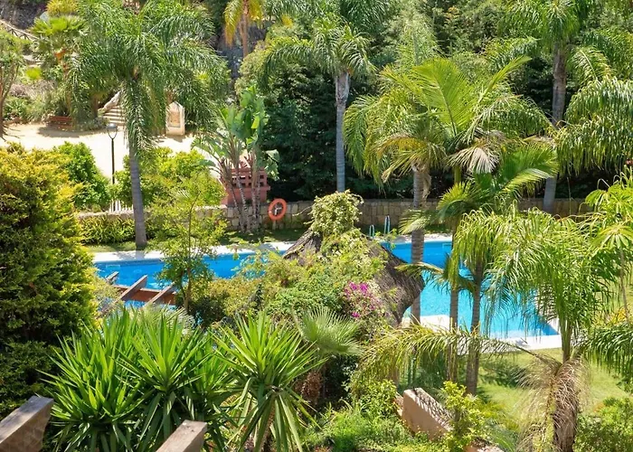 Vacation I El Calvario Villa, Cinema, Pool, Andalusian Garden, Top Location In Old Town Villa *