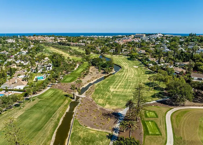 Villa Vacation I El Calvario Villa, Cinema, Pool, Andalusian Garden, Top Location In Old Town Marbella