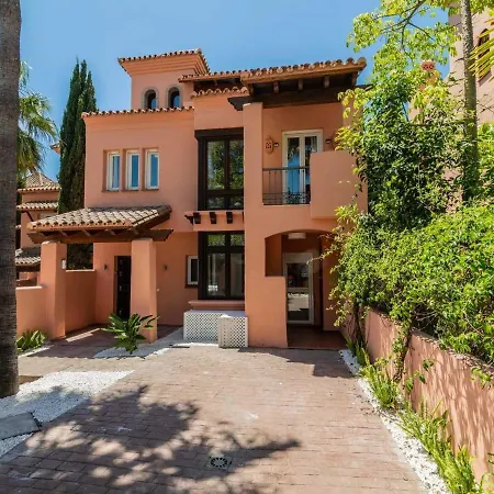Vacation I El Calvario Villa, Cinema, Pool, Andalusian Garden, Top Location In Old Town * Марбелья