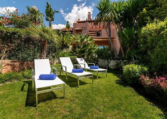 Vacation I El Calvario Villa, Cinema, Pool, Andalusian Garden, Top Location In Old Town *