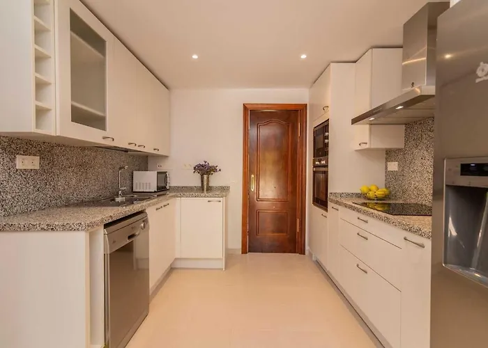 Vacation I El Calvario Villa, Cinema, Pool, Andalusian Garden, Top Location In Old Town * Марбелья